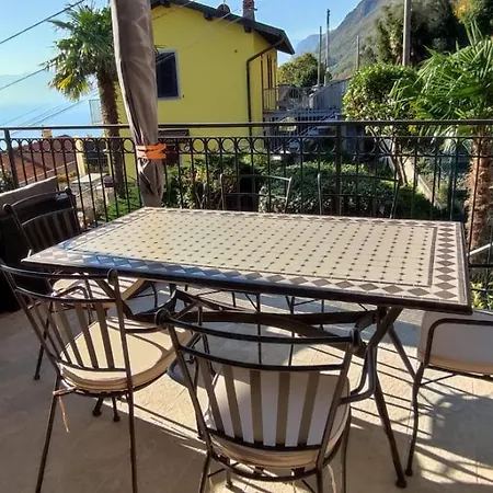 Ferienhaus Fantastisch 6-10 Persoons Met View San Siro (Lombardy)