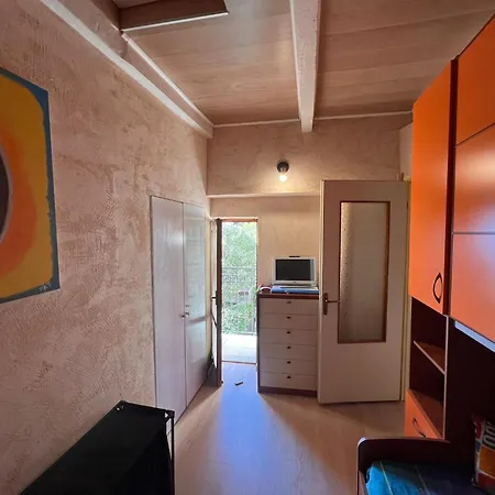 Fantastisch 6-10 Persoons Met View Ferienhaus San Siro (Lombardy)